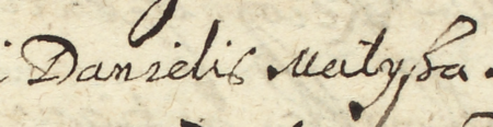 Z akt sądu wielkorządowego obejmujących lata 1644–1652: wpis stawiennictwa przed sądem Anny Witkowiczowej, wdowy
po Łukaszu Witkowiczu, zamieszkałej w jurydyce Podzamcze, której asystował Daniel Malesza, ówczesny ławnik kazimierski,
w sprawie dotyczącej transakcji sprzedaży nieruchomości Grzegorzowi i Katarzynie Nowaczkom – oraz zbliżenie zapisu
imienia (Archiwum Narodowe w Krakowie, sygn. Teut. 71, s. 792)