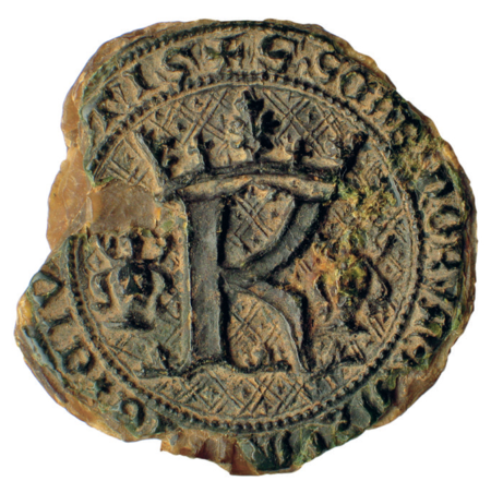 Dokument wystawiony w 1400 roku w Kazimierzu przez ławę miejską, z Jakubem Łagiewnikiem w składzie, w którym potwierdzono,
że Bartosz sukiennik, obywatel krakowski, odstąpił dom przy ul. Sukienniczej pisarzowi krakowskiemu Piotrowi;
przy dokumencie przywieszona na pergaminowym pasku pieczęć ławnicza kazimierska wyciśnięta w zielonym wosku –
oraz zbliżenie pieczęci i zapisu imienia (Archiwum Narodowe w Krakowie, sygn. perg. 124)