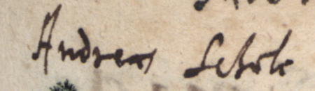 Z Liber inscriptionum… klasztoru oo. Augustianów w Kazimierzu: strony z dokonanym w roku 1681 wpisem przywołującym
wydany w 1437 roku dokument, w którym rajcowie kazimierscy, wśród nich Andrzej Sołtys, stwierdzili, że Wawrzyniec
rybak zwany Śmiech odstąpił ogród z domem rajcy Przecławowi (nr 107) – oraz zbliżenie zapisu imienia
(Biblioteka Naukowa PAU/PAN, sygn. rkps 1676, s. 307v–308)