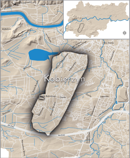 Orientacyjna lokalizacja dawnej wsi Kobierzyn w obecnych granicach Krakowa – na planie miasta
oznaczono jej położenie w kształcie wyznaczonym granicami jednostki katastralnej, jaką stanowiła,
ze wskazaniem najstarszego, historycznego centrum Kobierzyna w rejonie dzisiejszej ulicy Babińskiego