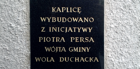 (Tablica z usytuowanej w Krakowie przy ul. Malborskiej 124
kapliczki ufundowanej w 1882 roku)