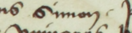 Fragment dokumentu wydanego w 1465 roku w Krakowie, w którym oficjał krakowski Stanisław ze Świeradzic
zatwierdza testament mieszczanina i rajcy kleparskiego Piotra Okszmara (nr 5), złożony w obecności
rajców kleparskich, wśród nich Szymona – zbliżenie zapisu imienia
(Archiwum Uniwersytetu Jagiellońskiego, sygn. dypl. perg. 172)