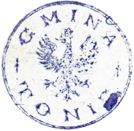 (1923)
Odciski pieczęci urzędowych Toń z lat
1847, 1859 i 1923 oraz odcisk w wosku
pieczęci kapituły krakowskiej, długotrwałego
właściciela wsi Tonie; przedstawia tarczę
z trzema koronami, ponad nią dwie półpostaci:
św. Stanisława z pastorałem
i św. Wacława z proporcem, w otoku napis:
S[IGILLUM] MAIVS CAPITVLI
ECCE CRACOVIENSIS
(Archiwum Narodowe w Krakowie,
sygn. WM 562, s. 1144;
sygn. 29/456/126, nlb.;
sygn. PUZKr 59, nlb.; sygn. perg. 676)