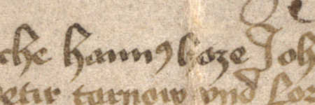 Dokument wydany w 1426 roku w Krakowie, w którym sąd ławniczy krakowski, a w jego składzie Jan Hoze, poświadcza,
że altarysta Jan Schultis zrzeka się swego domu za jatkami rzeźniczymi w Krakowie na rzecz altarystów kościoła Mariackiego
w Krakowie – oraz powiększenie zapisu imienia (Archiwum Bazyliki Mariackiej w Krakowie, sygn. 17)